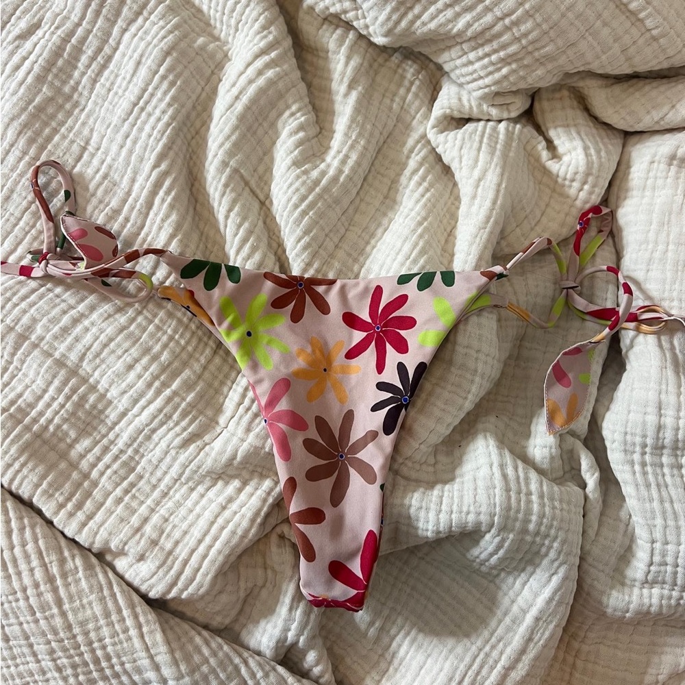benoa rainbow tiare bottoms !!